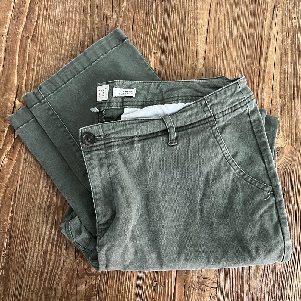 A New Day - Cropped Ankle Pant - Olive